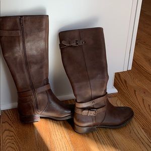 Brown boots